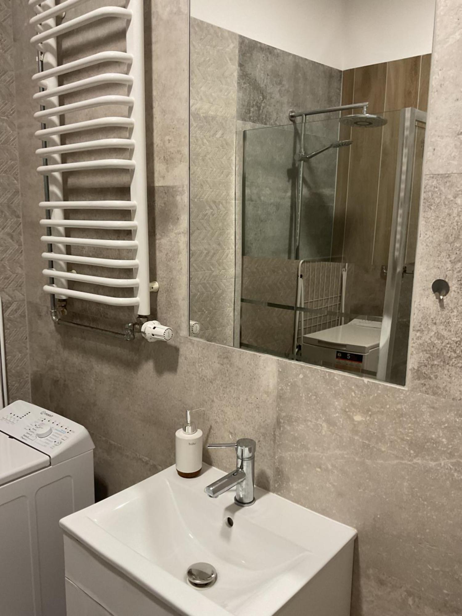 Omorika Na Zamkowej Apartman Krakkó Kültér fotó