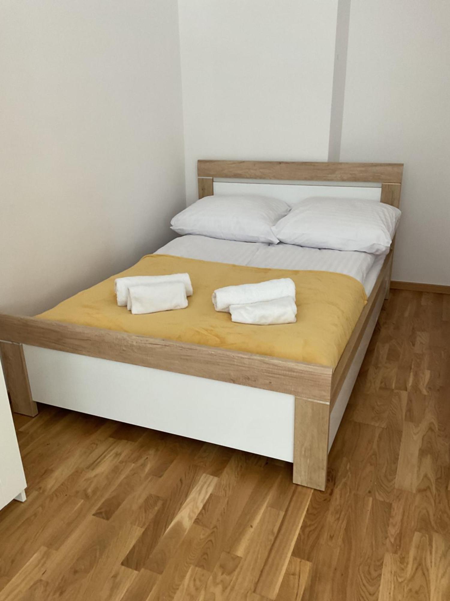 Omorika Na Zamkowej Apartman Krakkó Kültér fotó